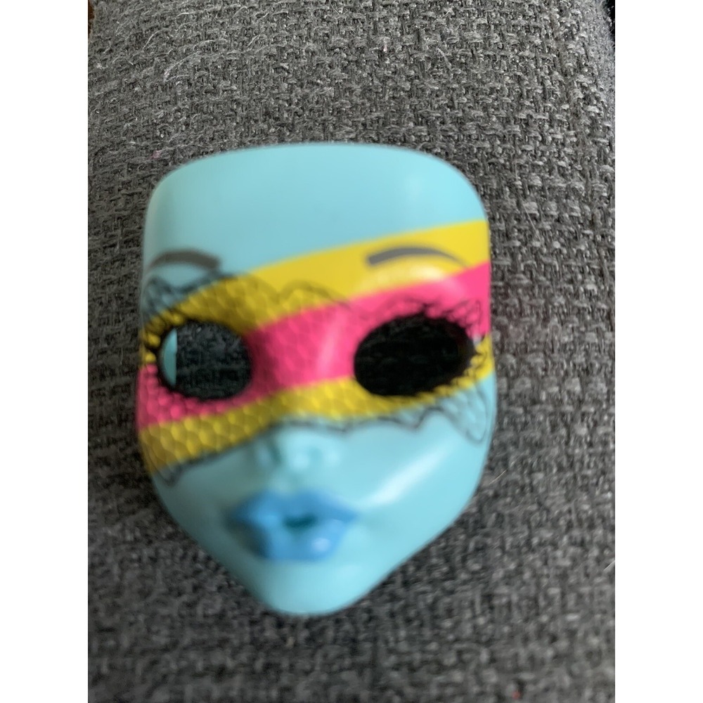Monster High Spooky Sweet‎ Frightfully Fierce Doll Create A Monster MASK